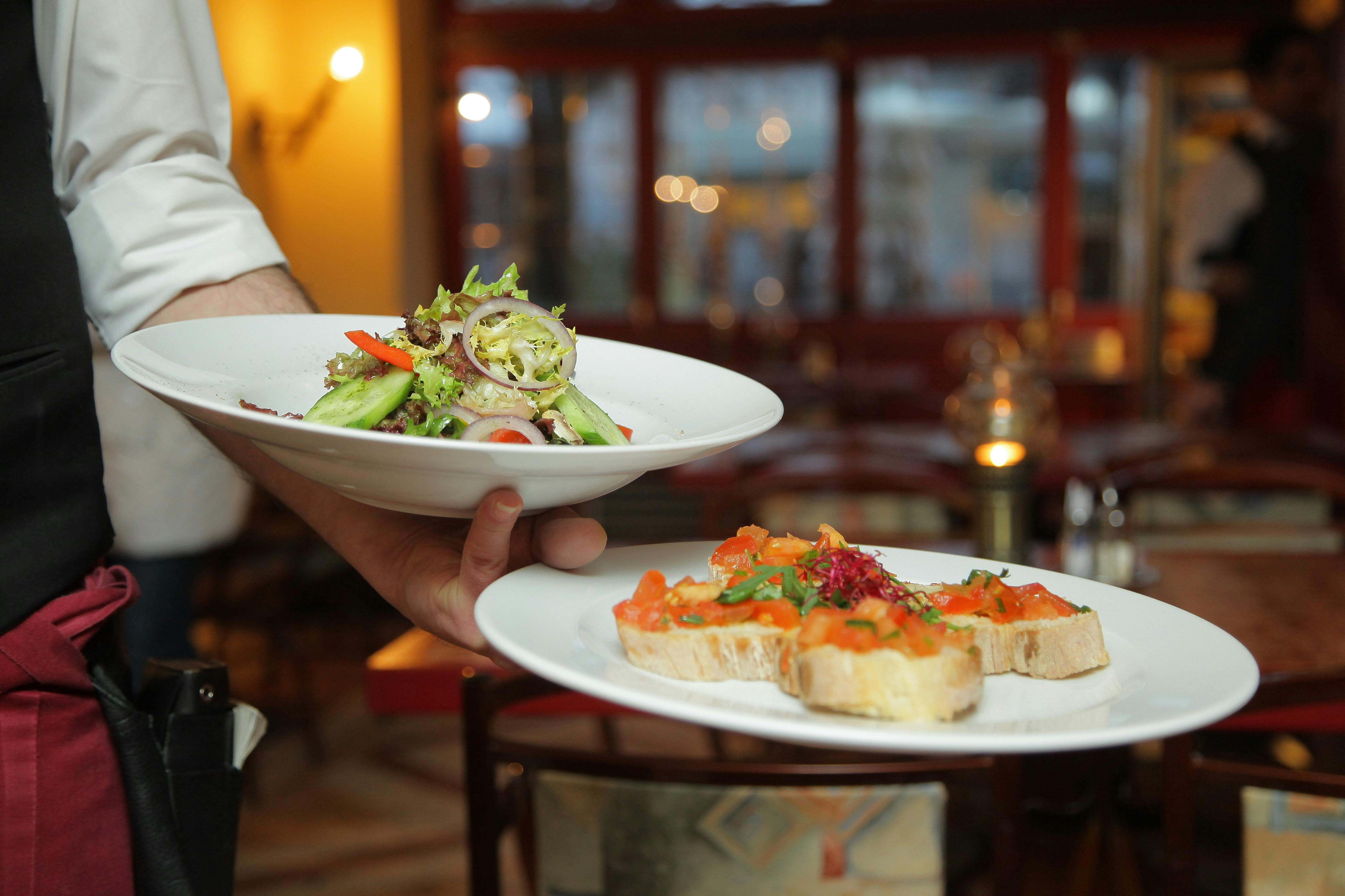 GOLVET Restaurant & Bar